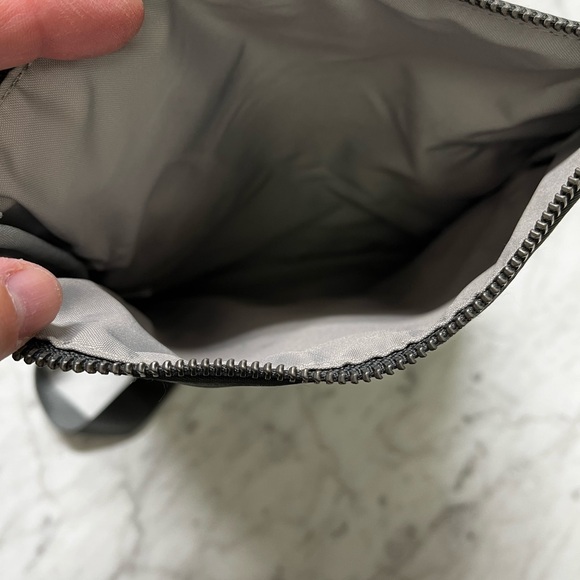 Baggallini Julie Slim crossbody bag. - Picture 8 of 16